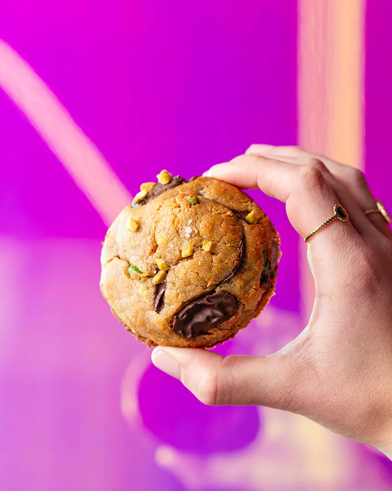 pistachio amore cookie